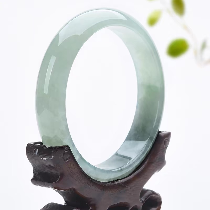 Bracelet en jade ancien de Bir - Lighting avis et prix